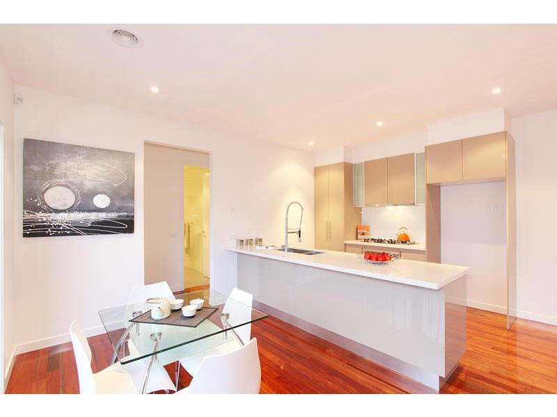 2/7 Reid Street, Oakleigh South VIC 3167