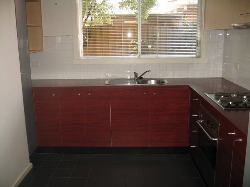 1/10 Crewe Road, Hughesdale VIC 3166