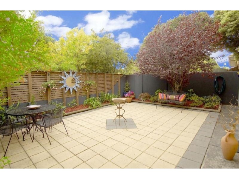 1/10 Crewe Road, Hughesdale VIC 3166