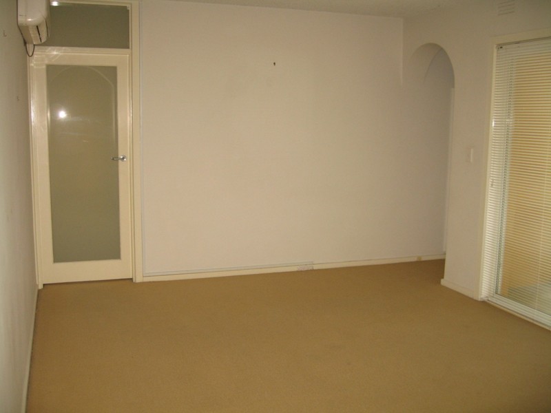 1/10 Crewe Road, Hughesdale VIC 3166