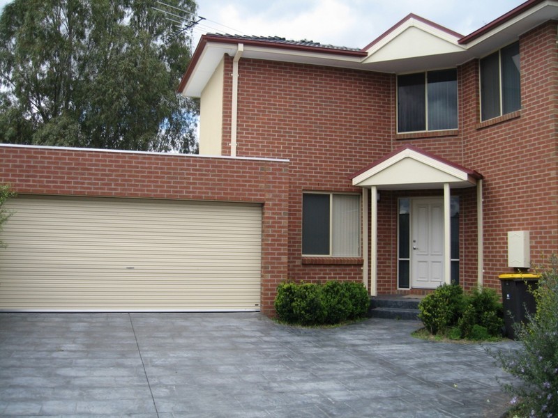 2/16 Prince Charles Street, Clayton VIC 3168