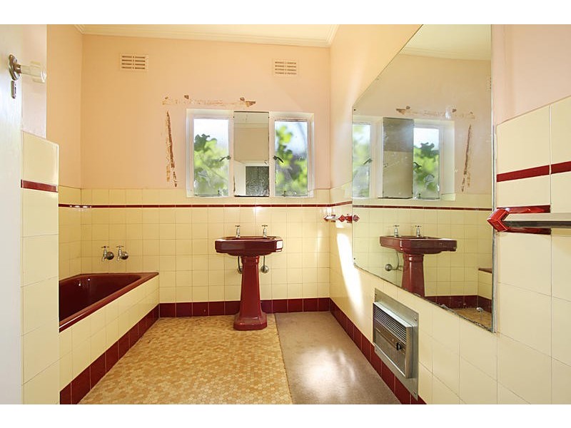 34 Golflinks Avenue, Oakleigh VIC 3166