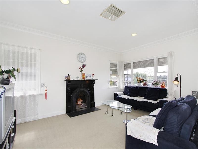 1472 Dandenong Road, Oakleigh VIC 3166