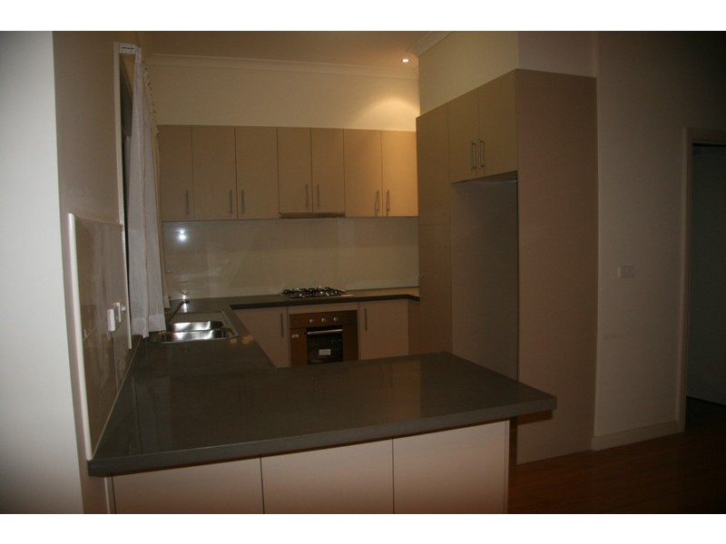 2/1 Francis Street, Clayton VIC 3168