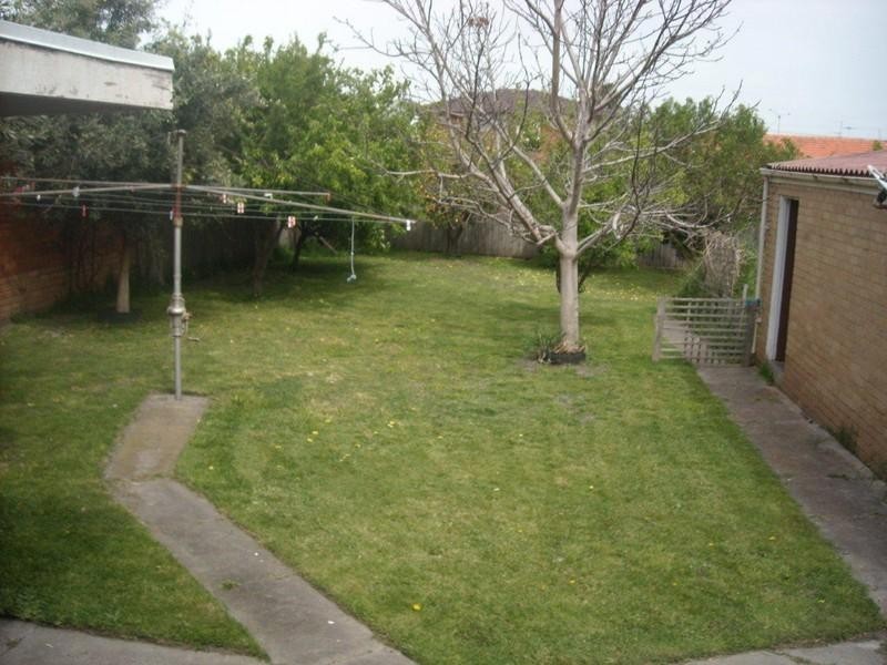 2 Oakleigh Street, Oakleigh East VIC 3166