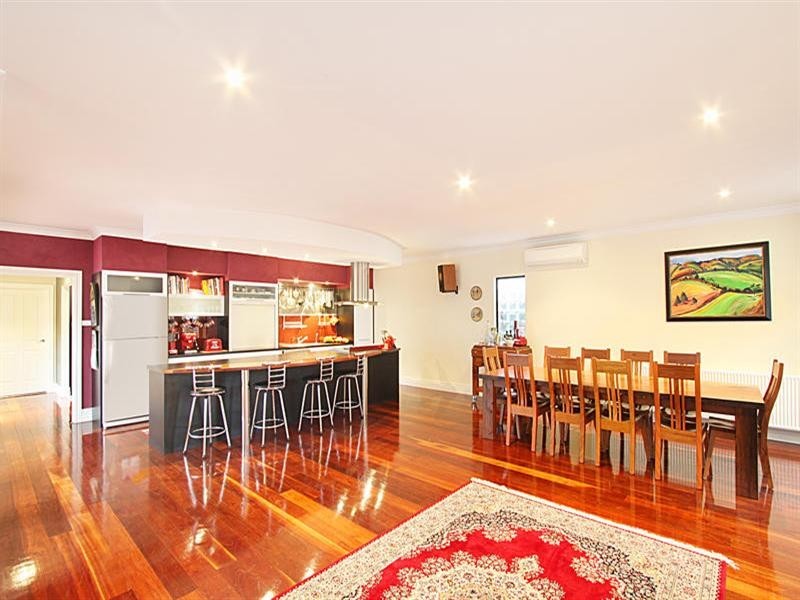 6 Darling Street, Hughesdale VIC 3166