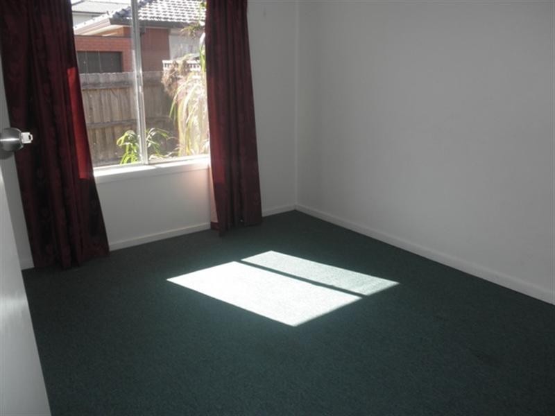 3/2 Kelly Street, Chadstone VIC 3148