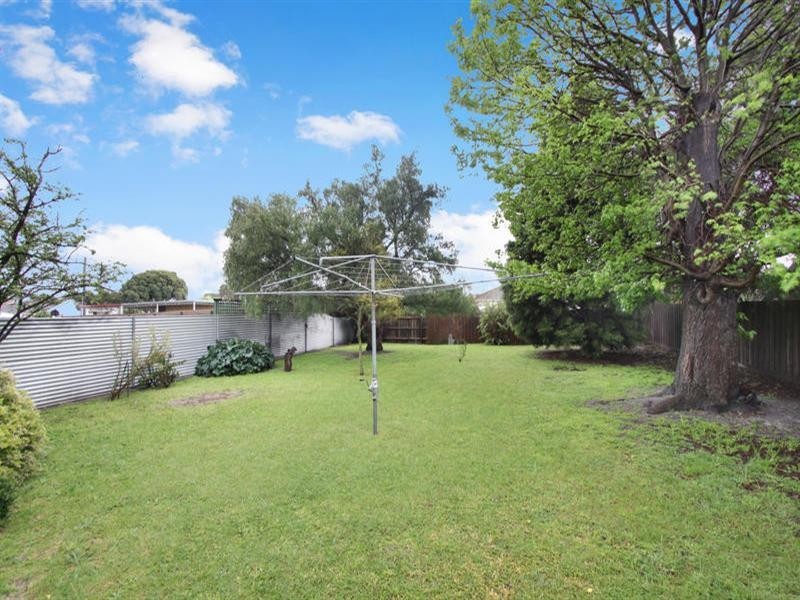 19 Byron Street, Clayton South VIC 3169