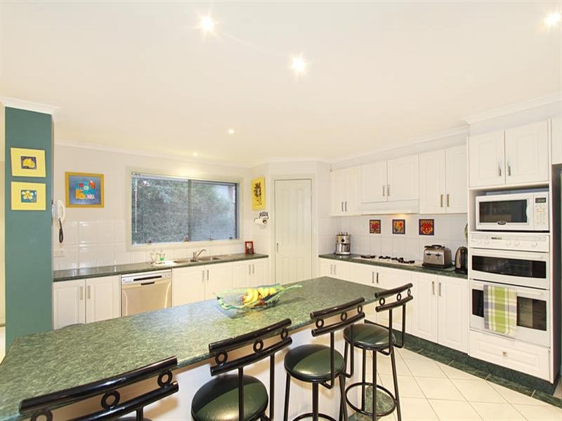 7 Savannah Place, Chadstone VIC 3148