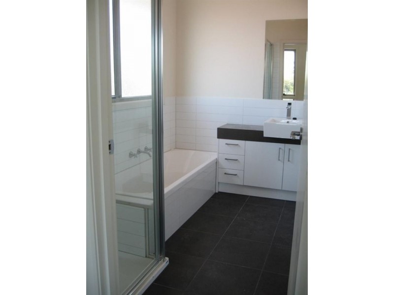3/1087 North Road, Hughesdale VIC 3166