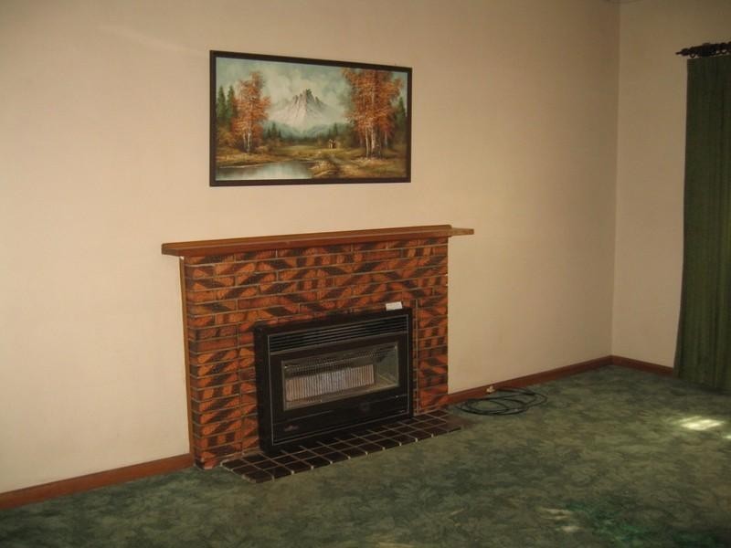 24 Stapley Crescent, Chadstone VIC 3148