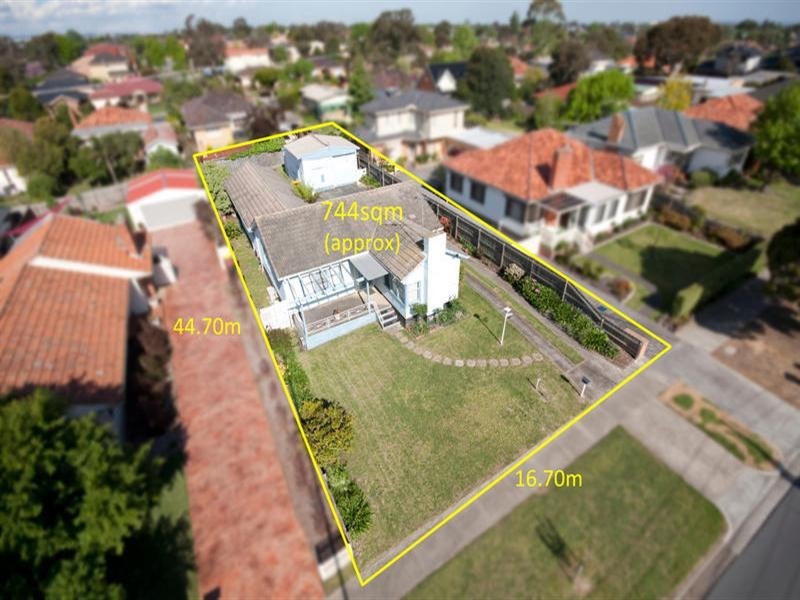 42 Carmichael Road, Oakleigh East VIC 3166