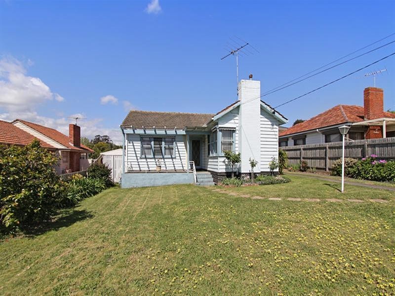 42 Carmichael Road, Oakleigh East VIC 3166