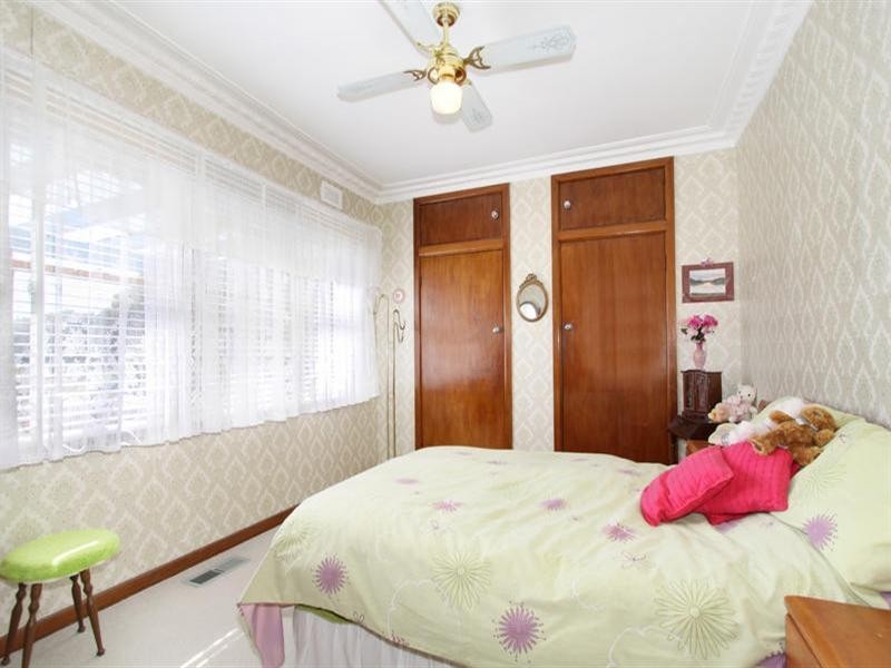 42 Carmichael Road, Oakleigh East VIC 3166