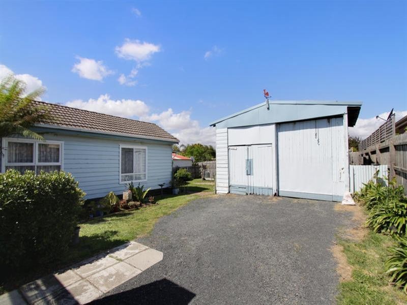 42 Carmichael Road, Oakleigh East VIC 3166