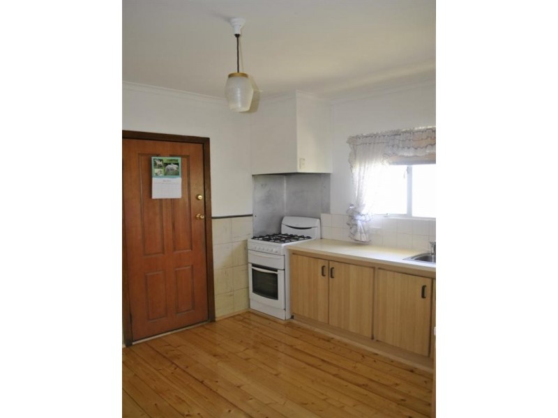 14 Nyrang Street, Chadstone VIC 3148