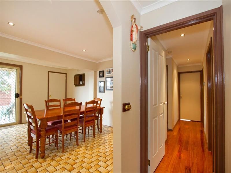 9 Tully Road, Clayton VIC 3168