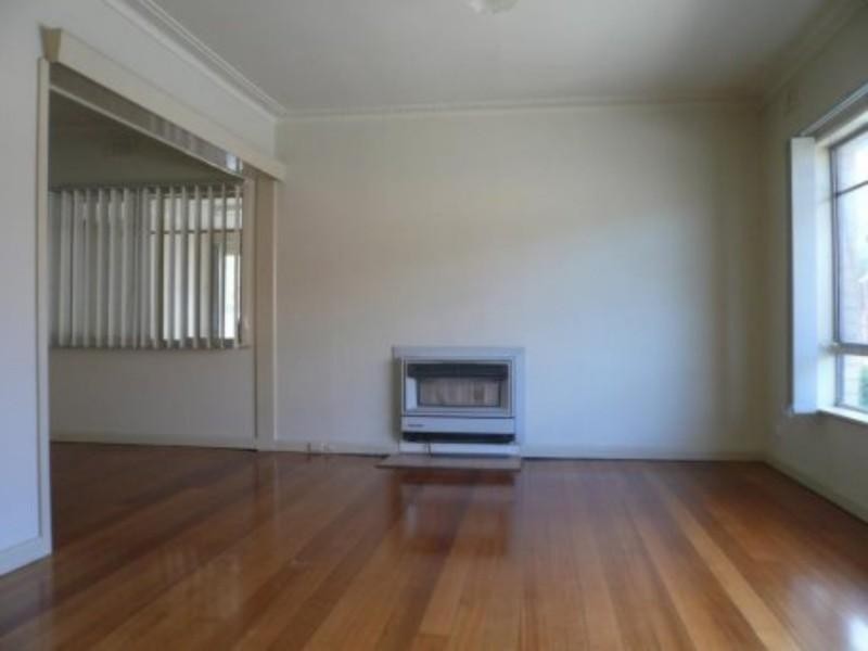 1/4 Aikman Crescent, Chadstone VIC 3148