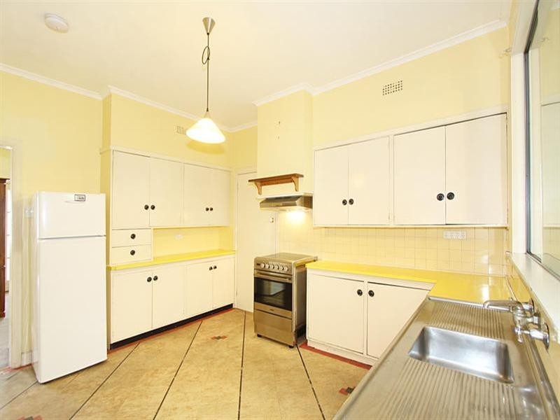 158 Warrigal Road, Oakleigh VIC 3166