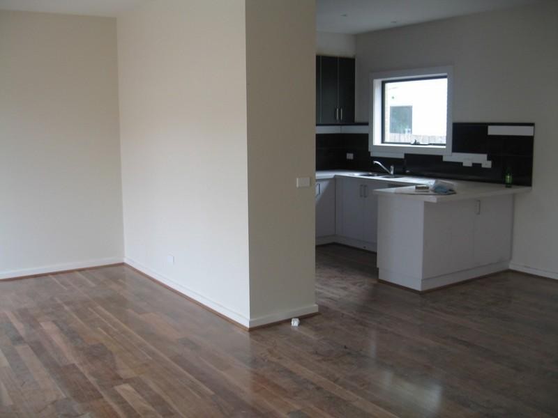 1/24 Gordon Avenue, Oakleigh East VIC 3166