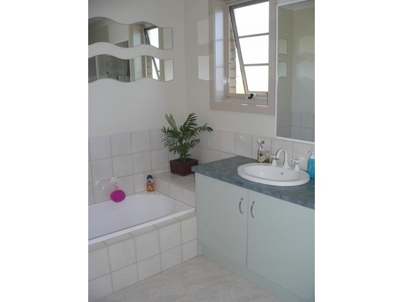 41 Kierens Way, Chadstone VIC 3148