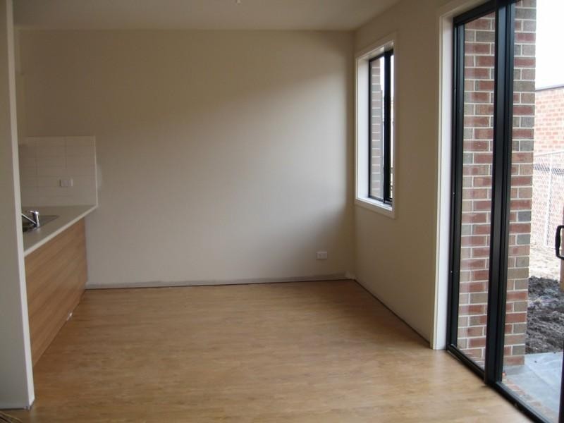 3/27-29 Colin Road, Oakleigh South VIC 3167