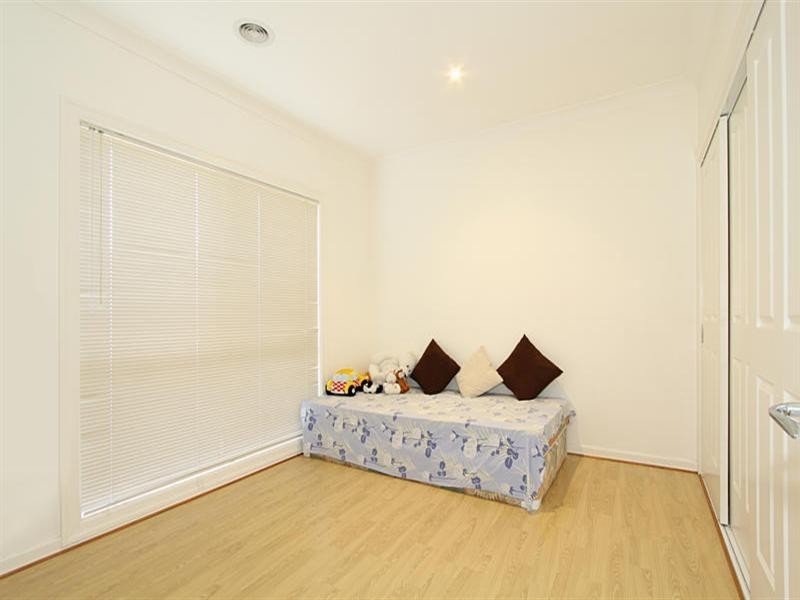 2/21 Rayhur Street, Clayton South VIC 3169