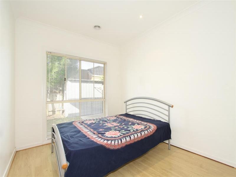2/21 Rayhur Street, Clayton South VIC 3169