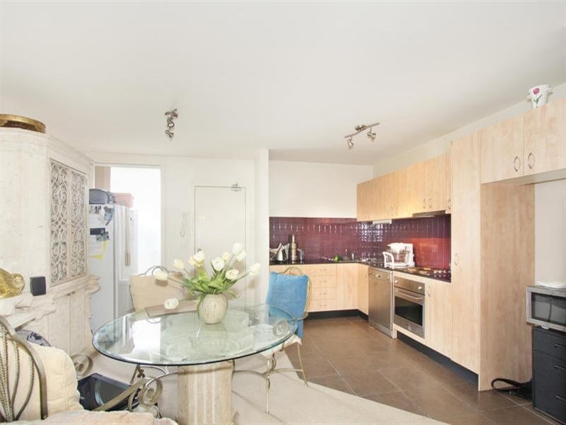 6/82-86 Atherton Road, Oakleigh VIC 3166