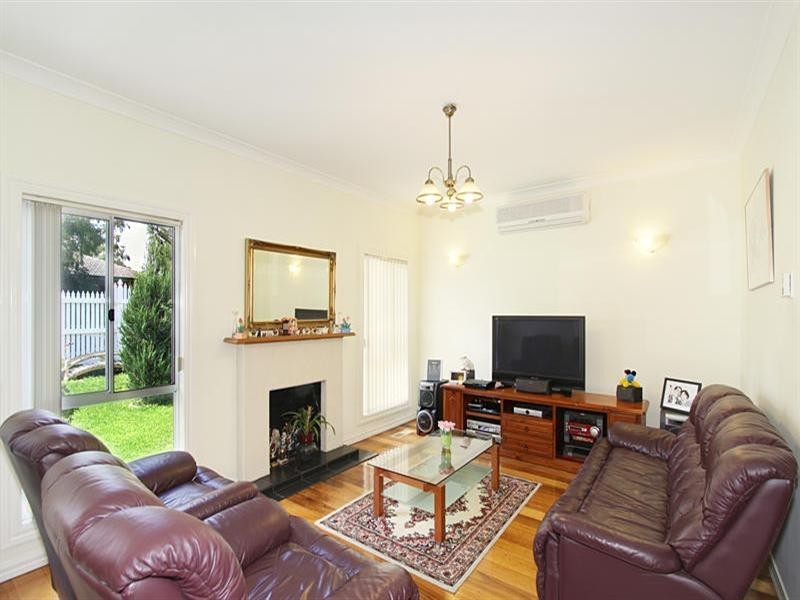 2 Bond Street, Clayton South VIC 3169