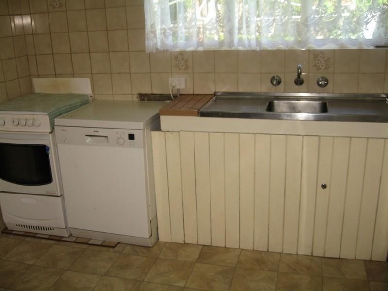 166 Power Avenue, Chadstone VIC 3148