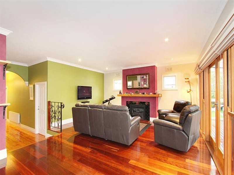 6 Darling Street, Hughesdale VIC 3166