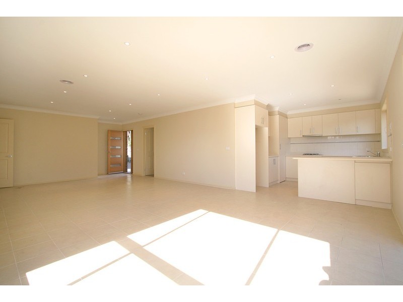 13 Parer Street, Oakleigh VIC 3166