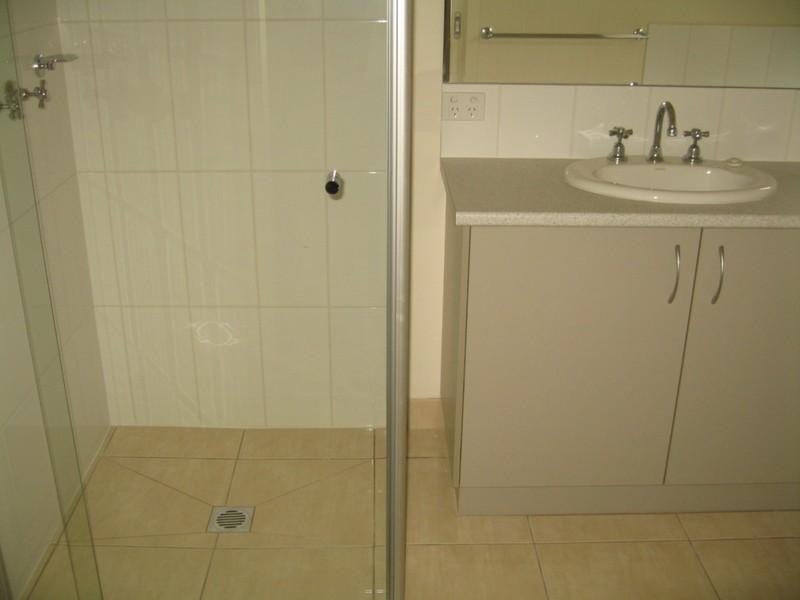 1/4 Delia Street, Oakleigh South VIC 3167