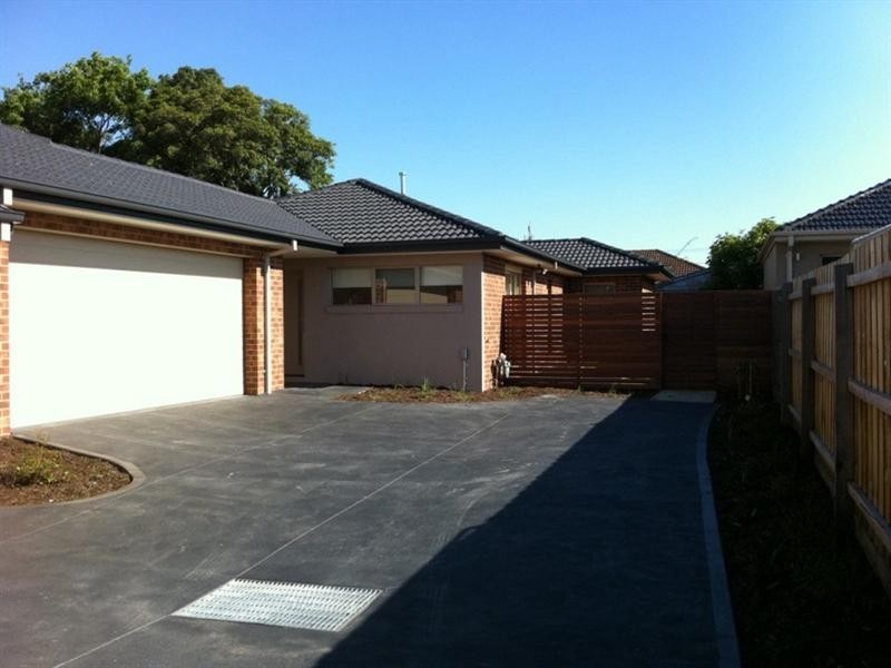 2/4 Delia Street, Oakleigh South VIC 3167