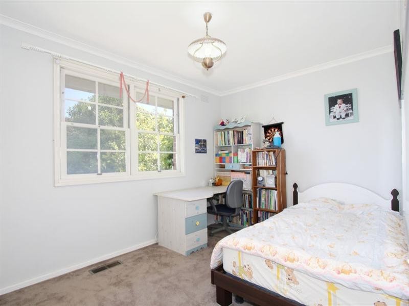 53 Watsons Road, Glen Waverley VIC 3150