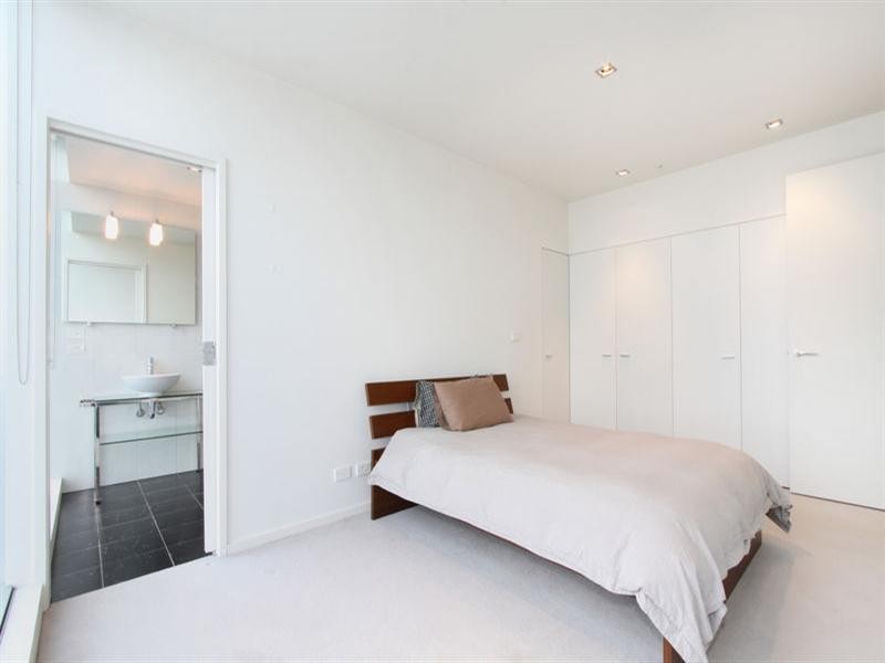 2108/68 Latrobe Street, Melbourne VIC 3000