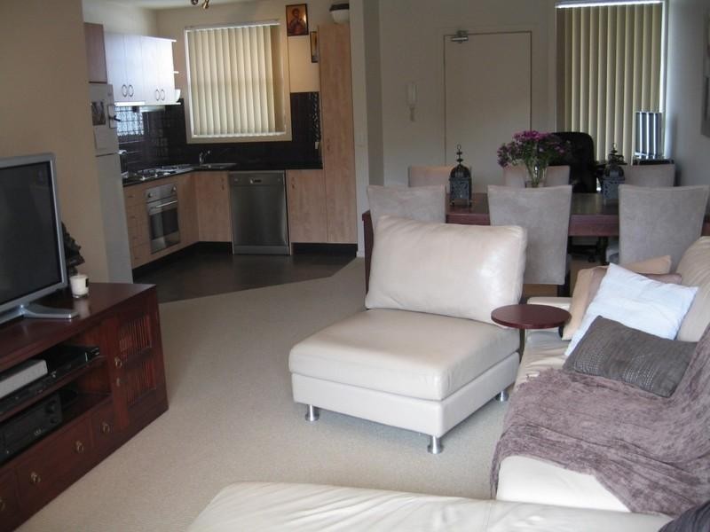 24/82-86 Atherton Road, Oakleigh VIC 3166