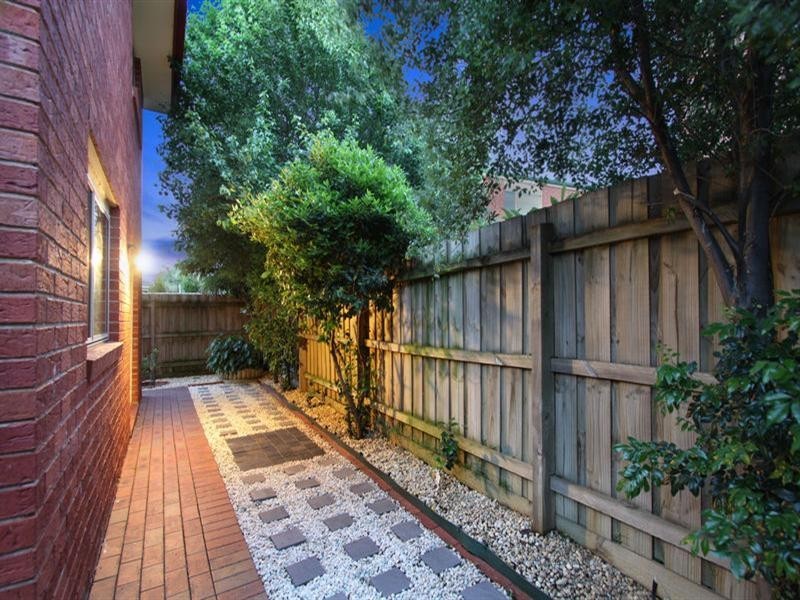 21 Argyle Close, Hughesdale VIC 3166