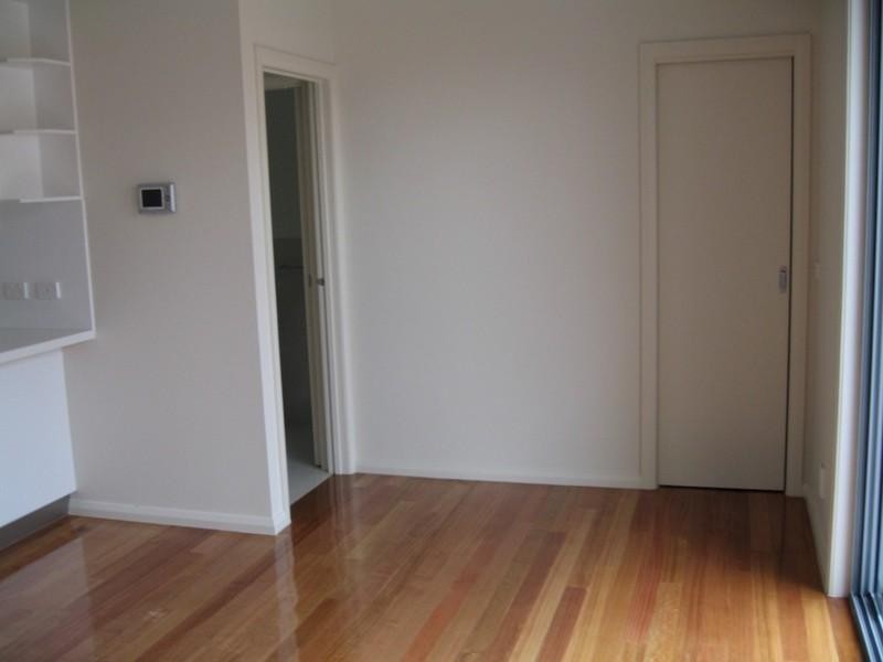 1/73 Harlington Street, Clayton VIC 3168