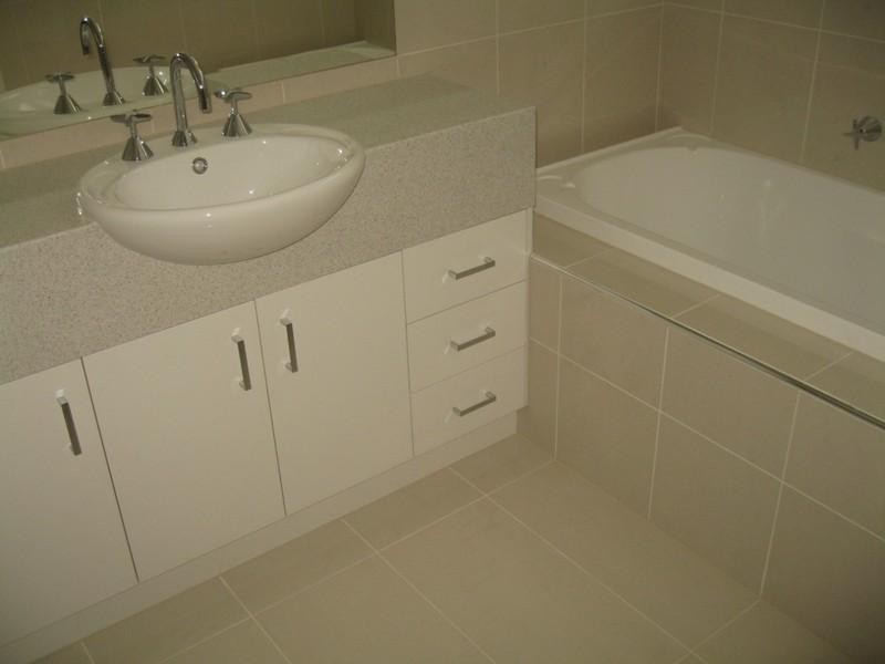 2/73 Harlington Street, Clayton VIC 3168