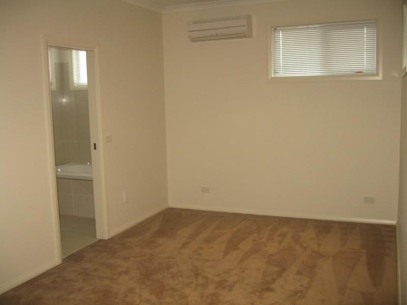 2/73 Harlington Street, Clayton VIC 3168