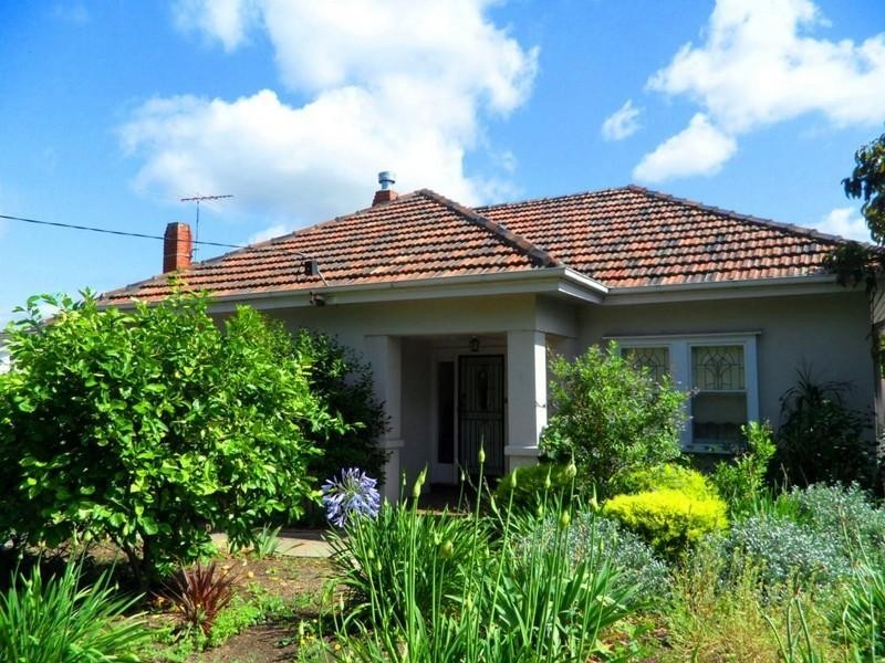 1/3 Maverston Street, Glen Iris VIC 3146