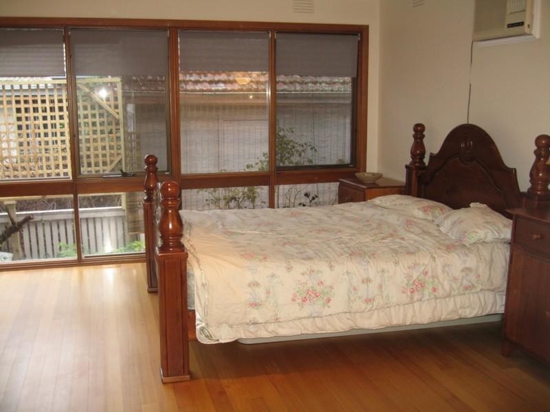 1/3 Maverston Street, Glen Iris VIC 3146