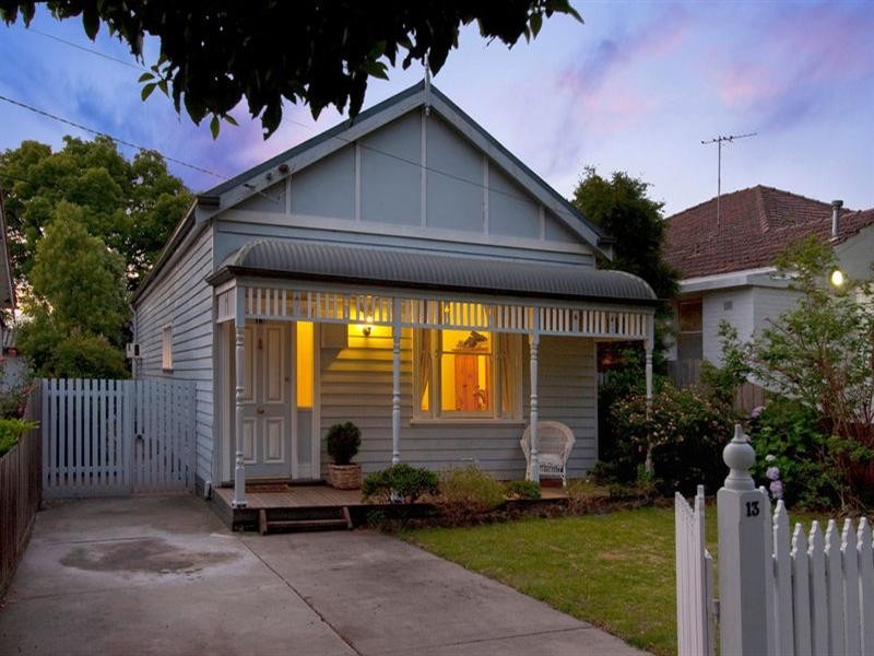 13 Paddington Road, Hughesdale VIC 3166