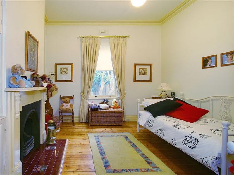 13 Paddington Road, Hughesdale VIC 3166