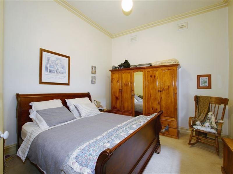 13 Paddington Road, Hughesdale VIC 3166