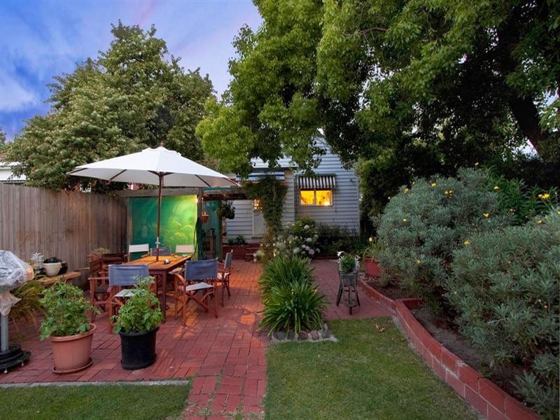 13 Paddington Road, Hughesdale VIC 3166
