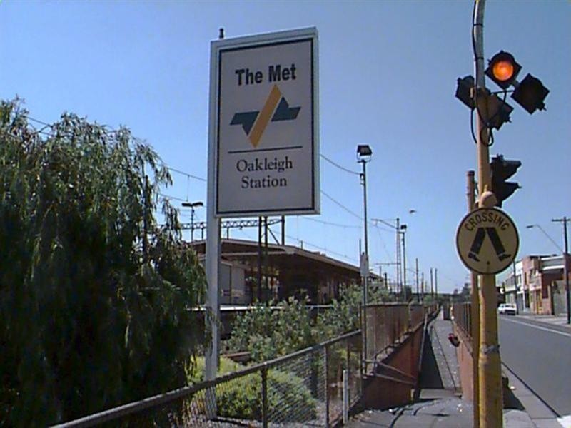 37 Golf Links Avenue, Oakleigh VIC 3166