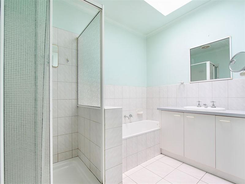 10a Normdale Road, Bentleigh East VIC 3165